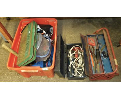 Tool chest and contents, together with socket set, miscellaneous tools, etc. (3)
