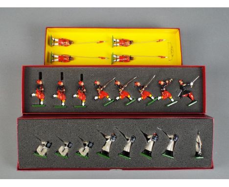 Britains - 12 boxed Britains metal soldiers from the History of the British Army 'Redcoats' Series. Lot includes #43135 Priva