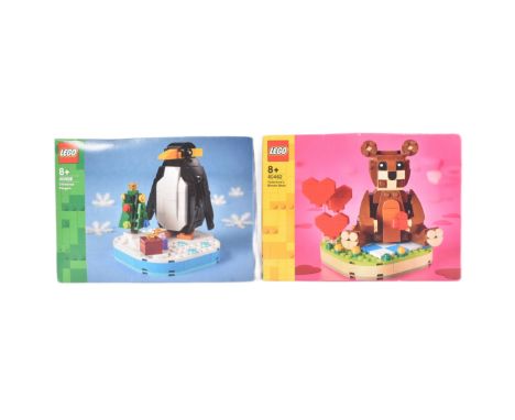 Lego - x2 factory sealed Lego seasonal sets comprising; 40462 Valentine's Brown Bear and 40498 Christmas Penguin. Sealed.

Fr