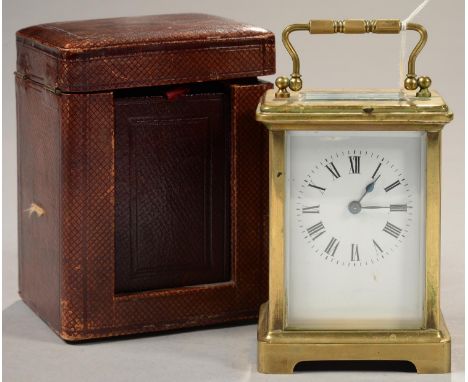 A FRENCH BRASS CARRIAGE TIMEPIECE WITH SILVERED PLATFORM LEVER ESCAPEMENT, BACKPLATE MARKED R &amp; C MADE IN PARIS IN AN ELL