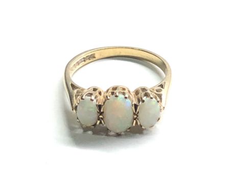 9ct gold opal ring weight 3.2g 