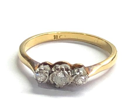 18ct gold vintage diamond three stone ring (3.3g) 