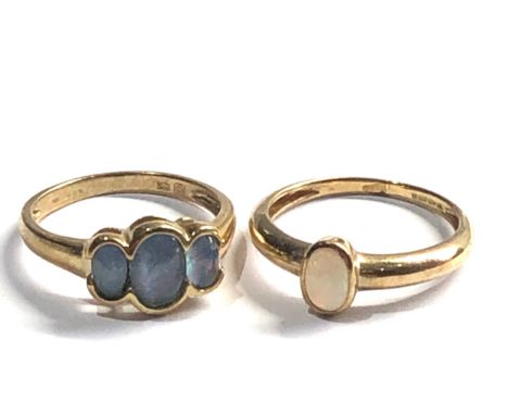 2 x 9ct gold opal &amp; opal doublet dress rings  (3.2g) 