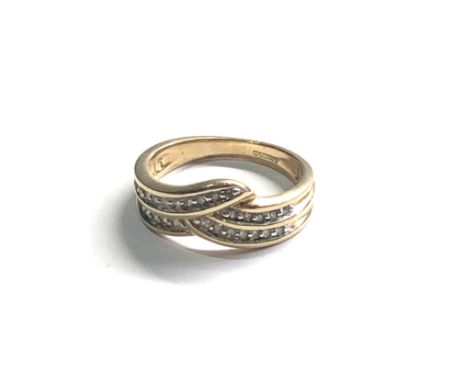 9ct gold diamond ring (3.3g) 