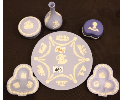 Six items of Wedgwood jasperware, five in powder blue. P&amp;P Group 2 (£18+VAT for the first lot and £3+VAT for subsequent l