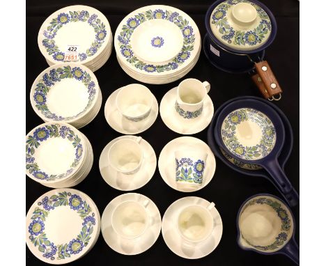 Mid 20th century Norwegian dinner and tea service by Oliver Figgjo for Tor Viking in the Turi design, 48 pieces in total, no 