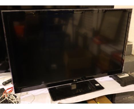 LG 47LW650T 47'' flat screen TV, with remote. Not available for in-house P&P, contact Paul O'Hea at Mailboxes on 01925 659133