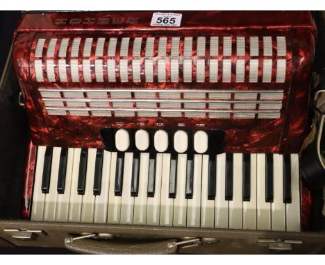 Hohner Concerto IIIS accordion in heavy case. P&amp;P Group 3 (£25+VAT for the first lot and £5+VAT for subsequent lots) 
