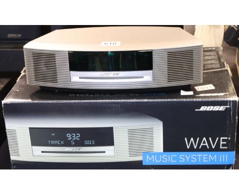 Boxed Bose Wave CD player, boxed, no remote. P&P Group 3 (£25+VAT for the first lot and £5+VAT for subsequent lots)Condition 