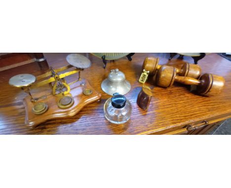 A Selection of odds to include hoof snuff box, Postal letter scales, Talbot pewter ink pot, Victorian English treen ladies du