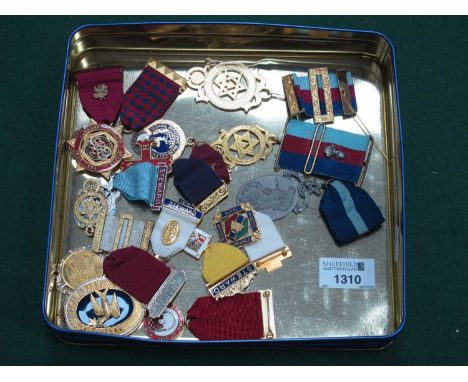 Masonic Medallions, including Worcester, Warwickshire, Traquair. (15). [520796]