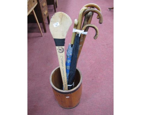 Pine Stick Stand, 39.5cm high, seven walking sticks, and hockey stick.