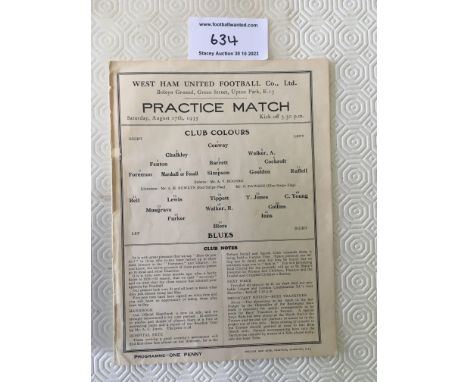 1935 West Ham Public Practice Match Football Programme: Club Colours v Blues played at Upton Park on 17 8 1935. Very good ex 