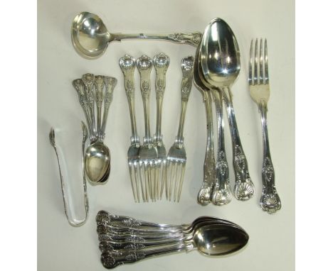 A quantity of silver kings pattern flatware, various dates and makers; 3 tablespoons, 1 table fork, 5 dessert spoons, 4 desse