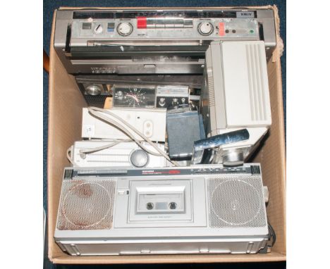 Large Box Containing A Quantity Of Transistor Radios Comprising Bush Nightingale, Aiwa Stereo 2-10, Wien Digital Clock Radio,