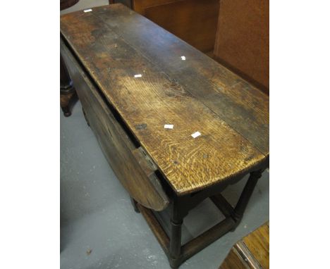 18th/19th century oak gate legged table.(B.P. 24% incl. VAT) CONDITION REPORT: Approximately:Length - 1m 20cmWidth closed - 4