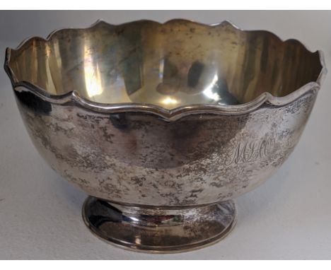 A Chinese export silver bowl by Wang Hing, gilt interior, monogrammed, marks to base, 230g, D.17.5
