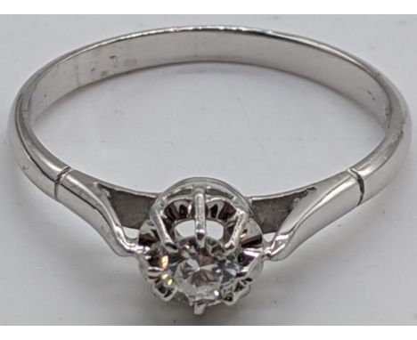 An 18ct white gold and diamond ring,  2g,