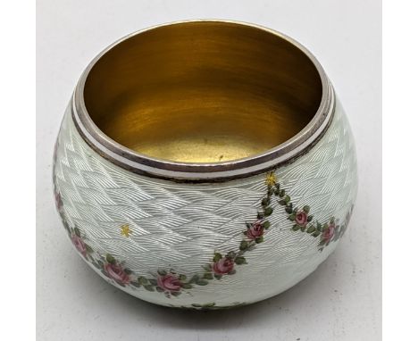 A silver enamel salt, 40g, D.5cm