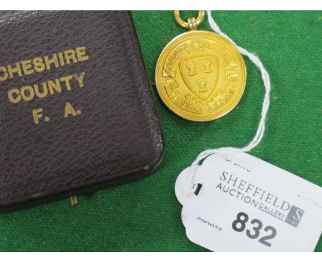 Medal 1937-38 Cheshire County Football League, Runcorn A.F.C, in 9ct gold, stamped 375, Birmingham hallmark, by Vaughton &amp