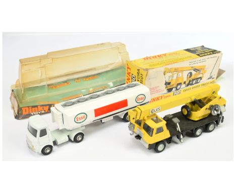 Dinky Toys 945 AEC Articulated Tanker "Esso" White cab and tanker, light grey base, black interior, dark grey plastic gantry 