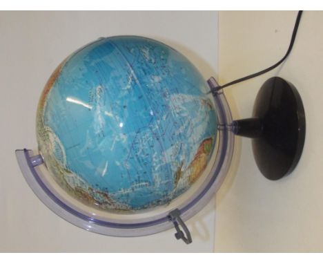 Illuminating globe lamp 