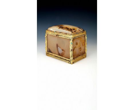 A 19th century agate casket with jewelled silver gilt mounts and accompanying agate caddy spoon, unmarked, probably London, c