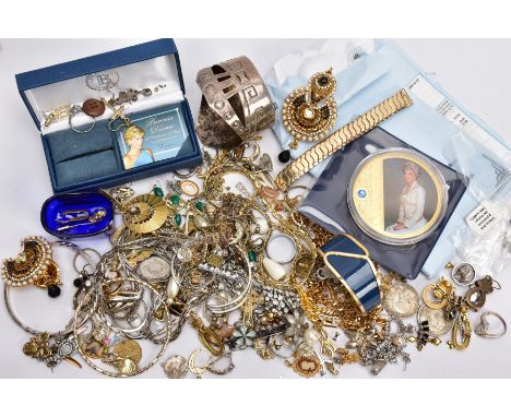 A BAG OF ASSORTED COSTUME JEWELLERY AND ITEMS, to include a pair of white metal, diamond cluster earrings, set with single cu