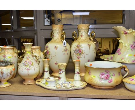 A QUANTITY OF EARLY 20TH CENTURY CERAMICS, mostly CROWN DEVON FIELDINGS blush ivory ground and tinted with flowers and swags,