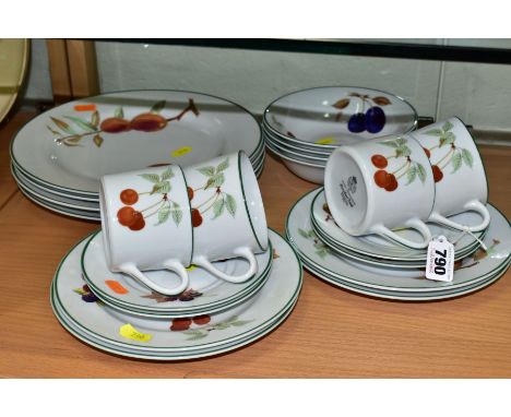 ROYAL WORCESTER 'EVESHAM VALE' PATTERN DINNER AND TEA SERVICE FOR FOUR PERSONS, comprising four dinner plates, four breakfast