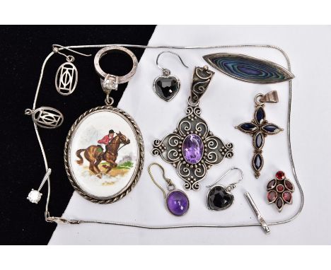 A BAG OF ASSORTED JEWELLERY, to include a white metal pendant necklet, suspending two white metal pendants, a plain polished 