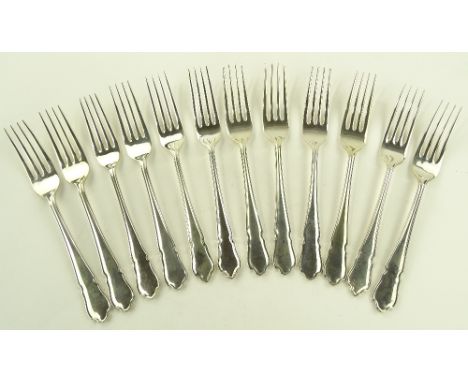 A set of 12 silver table forks, by Gibson & Co., Sheffield 1990, 31.3oz total.