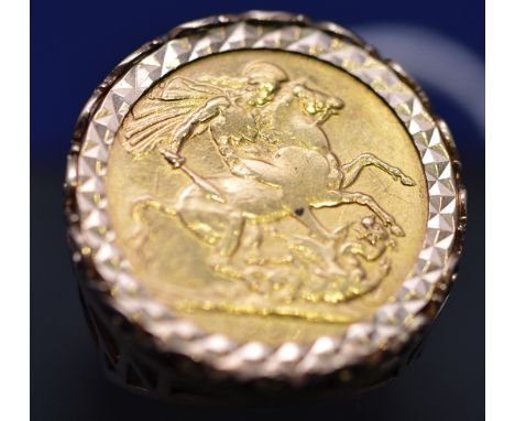A Victorian gold sovereign, 1892, in 9ct. gold ring mount, ring size M, 13.4grms.