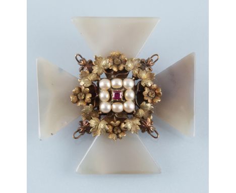 A 19th Century cross pattern mourning brooch, the agate cross around leaf decorated wreath centred by half pearls and square 