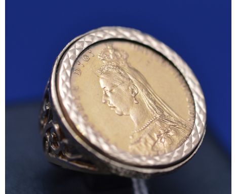 A Victorian gold sovereign, 1890, in 9ct. yellow gold ring mount, ring size I, 12.7grms.