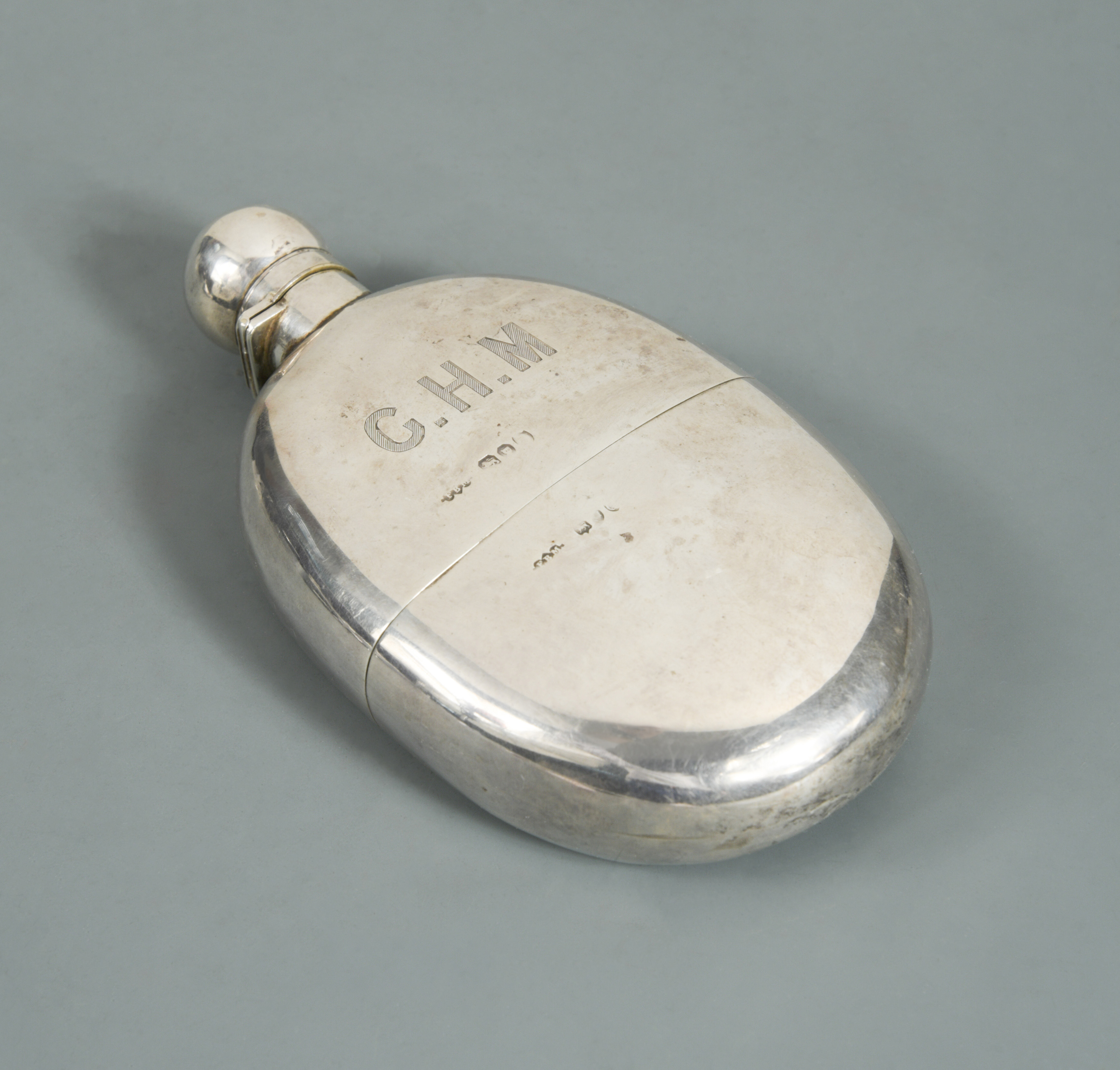 A Victorian silver hip flask, in - Cheffins Fine Art