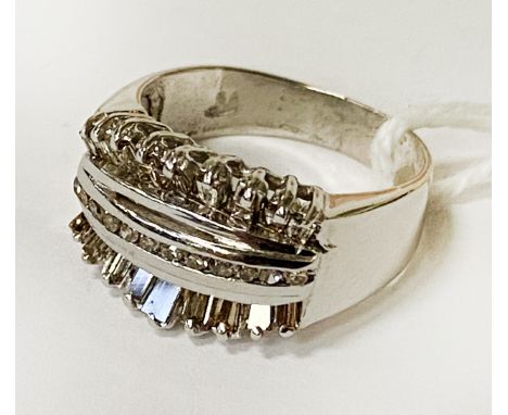 18CT WHITE GOLD DIAMOND (0.60) RING - SIZE M - 5.3 GRAMS APPROX