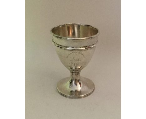 A Georgian silver egg cup. London 1790. By Henry Chawner. Approx. 40 grams. Est. £25 - £35.