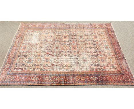 A VERY LARGE PERSIAN MAHAL CARPET. 15ft x 10ft 6ins.