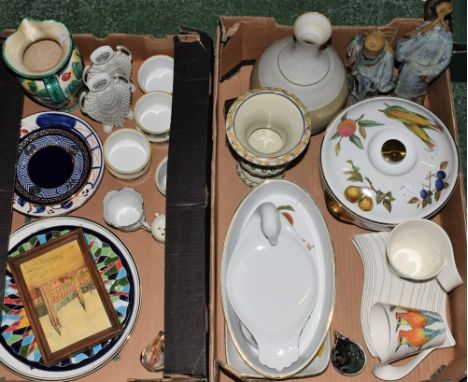 Ceramics and Glass - Royal Worcester Evesham vegetable dish and cover, etc; a pair of Villeroy &amp; Boch cups and saucers; a