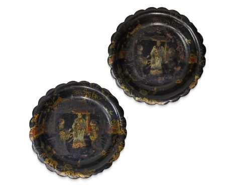 Pair of oriental saucers in papier marché with polychrome and gilded decorations H 1x11.6 cm   