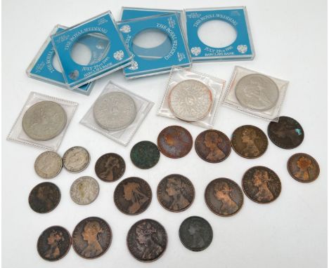 A collection of antique and vintage coins. To include Victoria half pennies and pennies including young and veiled head, comm