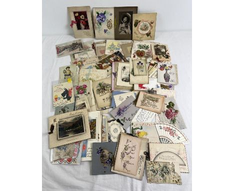 A tub of 100 assorted Victorian, Edwardian &amp; vintage greetings cards. 