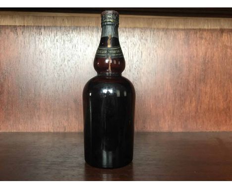 BISSET'S LIQUEUR SCOTCH WHISKY
Blended Scotch Whisky
John Bisset & Co, Aberdeen. Label's have fallen off over time. Believed 