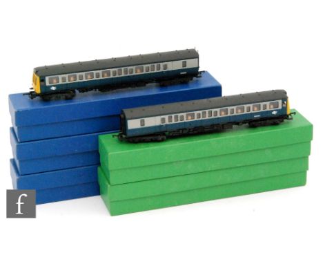 A collection of five OO gauge diesel locomotives by Bachmann and Hornby including a BR Warship Class 'Zenith', a BR Class 25 