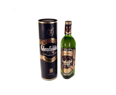 A collection of vintage whisky, comprising five bottles of Glenfiddich Pure Malt whiskey in four tubes (5) 