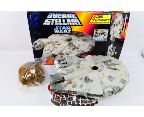 Kenner - Star Wars  - An used Star Wars Millennium Falcon play set. This item looks to be missing all accessories, but the pa