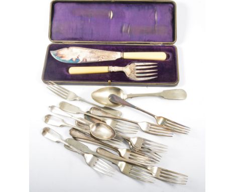 Silver-plated flatware to include: a cased set of fish servers, set of fish eaters, tea knives with xylonite handles, plated 