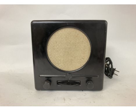 3rd Reich DKE 39 Volksemfanger; "Peoples Radio". Nicknamed the " Goebbels Snout" as one could only tune it to German Propagan