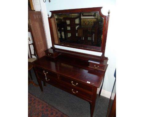 A Fine Edwardian Inlaid Mahogany Dressing Table with bevelled mirror by Harris Lebus. 122cm wide.